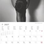 Kalenderblatt für Juli 2027. Oben ist ein Foto eines muskulösen Männerkörpers von hinten zu sehen.