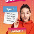 Quizfrage: Sport. Bei dieser Quizfrage dreht sich alles um: Ballett! Frau in rotem Hoodie, überrascht schauend.