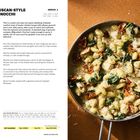 "Creamy Tuscan-Style Chicken Gnocchi, serves 3, prep time: 5 mins, cook time: 15 mins. Air fryer method included. Gnocchi in Sahnesoße mit Hähnchen, Spinat, Tomaten in einer Pfanne."