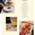 Inhaltsverzeichnis mit Kapiteln und Seitenzahlen. Fotos von Essen: Ein Tellergericht, Teigzubereitung, Pizza mit Tomaten.