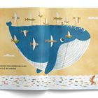 Ein großer, blauer Wal wird von fliegenden Fischen, die an Leinen ziehen, über das Wasser gehoben. Darunter schwimmen bunte Fische.
