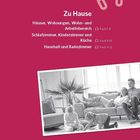 "Hören und lernen: Zu Hause. Texte von Räumen und Tracks, darunter ein Schwarz-Weiß-Foto einer Familie im Wohnzimmer."