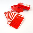 Ein aufgeschlagenes Kartenset mit der Überschrift "Reclams Literatur-Quiz", daneben eine geöffnete rote Schachtel.