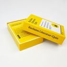 "Reclams Literatur-Quiz" auf gelber Schachtel, mit Text zu Schriftsteller*innen. Deckel teils geöffnet, darunter Quizfragen.