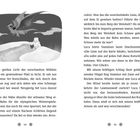 Seite 44 und 45 eines Buches mit Text über Luca und Yasmine. Graue Illustration eines fliegenden Drachens über Schnee.