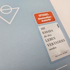 Text: "SPIEGEL Bestseller-Autorin", "101 ESSAYS die dein LEBEN VERÄNDERN werden", "BRIANNA WIEST". Ein minimalistisches Cover.