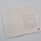 Links: kein lesbarer Text. Rechts: Kapitelnummer "3", Text beginnen mit "Eigentlich hielt Robert...", Seitenzahl "89".