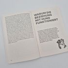 Seite rechts: "WARUM DIE BEZIEHUNG MIT HUND FUNKTIONIERT". Illustration eines Hundes am unteren Rand der Seite.
