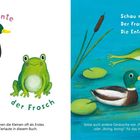 Links steht „die Ente“, „der Frosch“. Rechts: „Schau mal! Der Frosch hüpft weit. Die Ente schwimmt.“ Enten und Frösche gemalt.