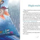 „Wegda macht Musik“ ist der Titel. Text über eine Fledermaus, die Musik liebt. Links eine Illustration der Fledermaus kopfüber.