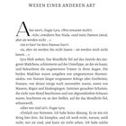 Kapitelüberschrift: "WESEN EINER ANDEREN ART". Dialog zwischen Lyra und Nur Huda über Dämonen und Stimmen in schimmerndem Mondlicht.