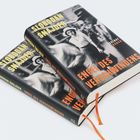 "Slobodan Šnajder - Engel des Verschwindens. Schwarz-weißes Coverbild mit unterlegtem Brauntönen, zeigt eine Frau in Bewegung."