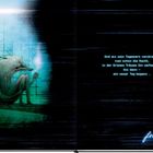 Text: "Und als sein Tagewerk vollbracht, kam schon die Nacht, in der Grimms Träume ihn umfassten ..." Illustration: Ein Wolf raucht.