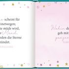 Links: Zitat von Sören Kierkegaard über Sonne und Mond. Rechts: Zitat von Konfuzius über das Herz. Bunte Sterne als Deko.