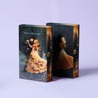 "When Shadows Darken the Sun" von Nina Schilling. Zwei Bände mit tanzendem Paar, umgeben von goldenen Verzierungen.