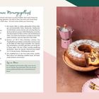 Rezept für "Mamas Marmorgugelhupf" mit Zutatenliste und Zubereitungsschritten links, daneben der Gugelhupf auf einem Tisch.