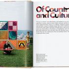 Titel: "Of Country and Culture." Links farbige Quadrate, ein Mann am Tisch, Frau im Kleid, im Hintergrund Florenz.