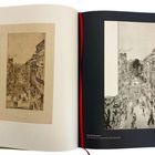 Links: "James McNeill Whistler, St. James's Street, um 1878." Rechts: Moderne Stadt-Straßenszene, viele Menschen.