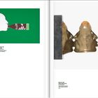 Links: Text über "Marisol, Paris Review, 1967". Rechts: Zwei goldene Gesichter berühren sich kussartig.