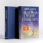 "Bestseller-Autorin" steht auf einem Aufkleber. Buch: "Auroras Reise ins Erwachen" von Anke Evertz, mit einem mystischen Cover.