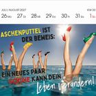 JULI / AUGUST 2027 KW 30. Aschenputtel ist der Beweis: Ein neues Paar Schuhe kann dein Leben verändern! Beine im Wasser.