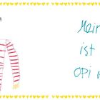 "Mein Opi ist immer opimistisch." Kinderzeichnung eines lächelnden Mannes in rot-weißem Streifenpullover.