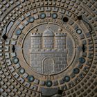 Text: "FREIE UND HANSESTADT HAMBURG", "1982", "PASSAVANT", "KLASSE B". Abdeckung mit Hamburg-Wappen und Mustern.