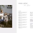 Links sitzt eine Frau auf einer Bank, strickt und schaut ein Kind an, das neben ihr sitzt. Rechts Text zur Anleitung "MARA-JACKE für Minis".