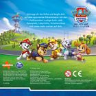 Illustration mit Schriftzug: "PAW Patrol - Helfer auf vier Pfoten." Fünf fröhliche Hunde vor einer farbenfrohen Landschaft.