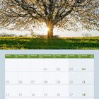 Zitat von Thich Nhat Hanh oben rechts. Darunter ein blühender Baum im Sonnenlicht, Kalenderblatt April 2027 unten.