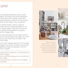 Links: "Starte jetzt!" Motivierende Anleitung zur Aktion. Rechts: 3 Fotos stilvoller Innenräume mit Bücherregalen und Pflanzen.