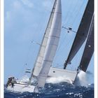 Kalenderblatt für April 2027. Segelboote auf welligem Meer, im Hintergrund blauer Himmel und Wolken.