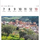Kalender für Juni: 7. bis 13. Juni, Montag bis Sonntag. Bild zeigt Guadalupe, Cáceres, grüne Hügel, alte Gebäude.