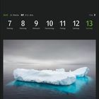 Juni, 23. Woche, 21.5.–20.6. Kalenderdaten für 7.-13. Juni. Pinguine auf einem Eisberg in der Antarktis.