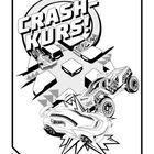 "CRASH-KURS!" in fetten Buchstaben. Darunter zwei detailreiche Spielzeugautos, die in Bewegung dargestellt sind.
