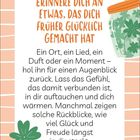 Text in Orange: "ERINNERE DICH AN ETWAS, DAS DICH FRÜHER GLÜCKLICH GEMACHT HAT".  
Ein Glas mit Kleeblättern.