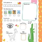 "Ich heiße:", Linien zum Ausfüllen, umgeben von Tieren und bunten Zeichnungen auf orangefarbenem Hintergrund mit Pfotenabdrücken.