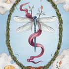 Titel: "DIE WELT"; Nummer: "XXI". Illustration: Libelle umhüllt von Band, Lorbeerkranz, Wolken mit Objekten.