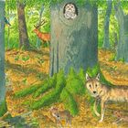 Illustration eines Waldes mit Tieren: Uhu in Baumhöhle, Reh, Wolf mit Welpen, Specht, Fuchs, Dachs, Buntspecht, Wald voller Bäume.