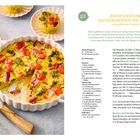 MEAL PREP, MEDITERRANEANE KICHERERBSEN-FRITTATA, geröstetem Gemüse. Bild: Frittata mit Gemüse in runder Form und Muffinförmchen.