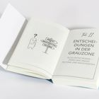 Teil II: Entscheidungen in der Grauzone. Klug entscheiden – zwischen Angst, Technik und Bauchgefühl. Illustration: Figur vor Wegweiser.