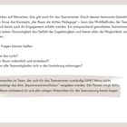 Räume beeinflussen Wohlbefinden. Wichtige Fragen zur Raumgestaltung: Licht, Ordnung, Teammitgliedereinbindung. Raumverantwortliche:r empfohlen.