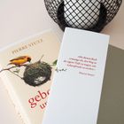 „Mit diesem Buch ermutige ich, den Weg in die eigene Tiefe zu wagen, um Lebensfreude zu wecken.“ - Pierre Stutz. Text auf Buchumschlag zeigt Vogel auf Nest.