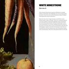 "WHITE MINESTRONE Serves 4" Beschreibung des Rezepts und Zutatenliste. Links Gemüse: Pastinaken, Salat und Apfel.