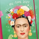 Text: "ME-TIME 2027". Ein Porträt einer Frau mit Blumenkrone und Papagei, umgeben von Herzen und Blumen auf grünem Hintergrund.