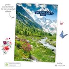 Großer Wandkalender mit Berglandschaft, Titel "BERGLUST 2027", Größe: 30 x 42 cm. Blumen und Schmetterlinge umrahmen ihn.