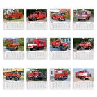 Kalender mit verschiedenen Feuerwehrfahrzeugen für jeden Monat.