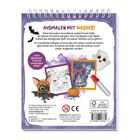 „Ausmalen mit Wasser!“ in großer Schrift. Illustration: Fledermaus, Geist, Kürbis, Malvorlagen, Stift.