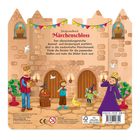 Stickerspaß im Märchenschloss. Illustration mit Figuren in einem Schloss, darunter ein König mit einer Kiste, eine Fee und bunte Wimpel.