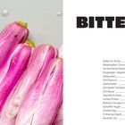 Text "BITTER" und eine Liste: Äpfel, Käsekrapfen, Paprika, Jalapeños, Gurken, Popcorn, Tomaten, Erbsen, u.a. Bild von rosa Blüten.